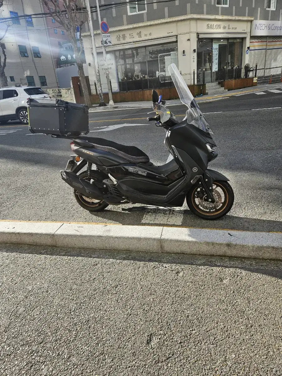 nmax 125 24년식 내놓습니다